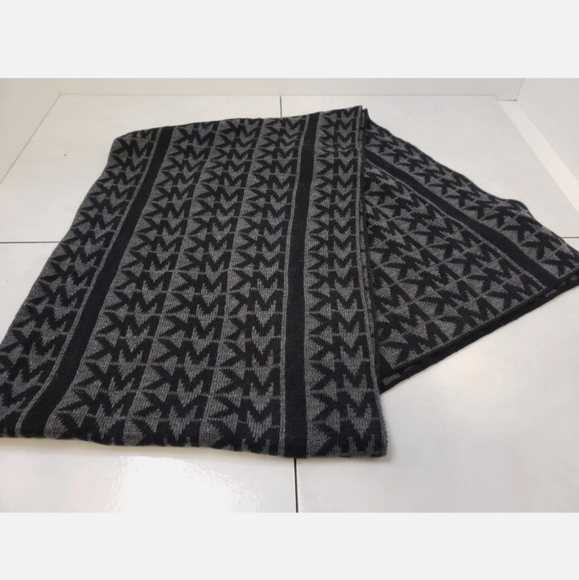 Michael Kors Scarf Signature Logo MK Acrylic 64" long monogram black gray - Picture 3 of 3